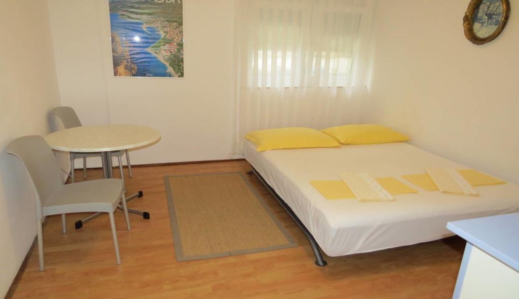 Apartments Corluka Baška Voda Exterior foto